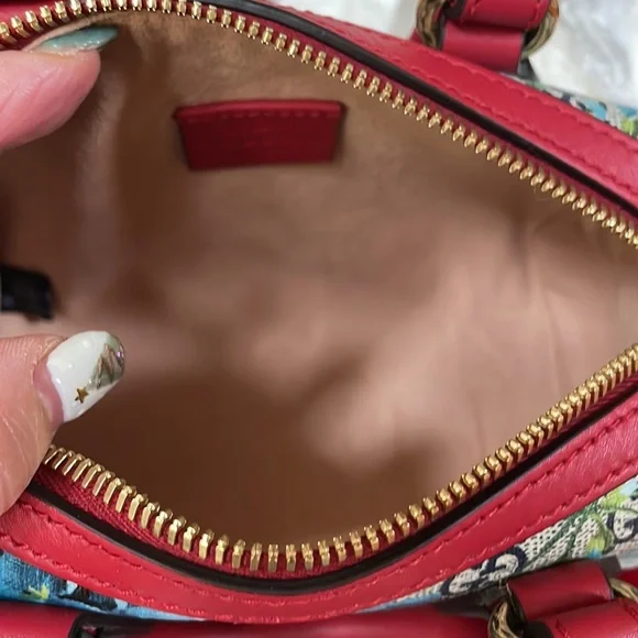 Super cute brand new Gucci floral mini bag - Picture 5 of 7